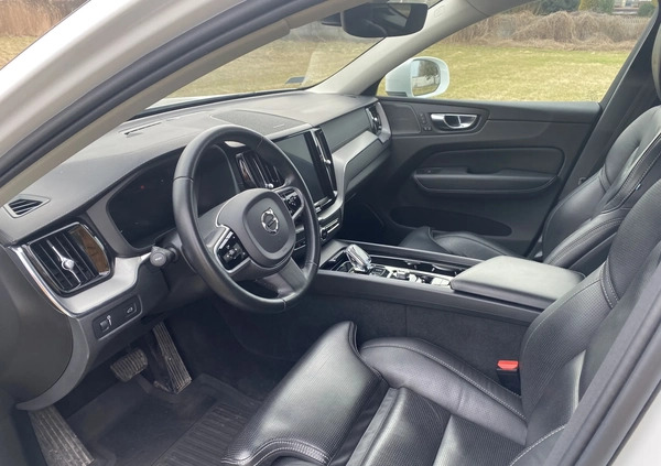 Volvo XC 60 cena 188000 przebieg: 68760, rok produkcji 2020 z Dzierżoniów małe 121